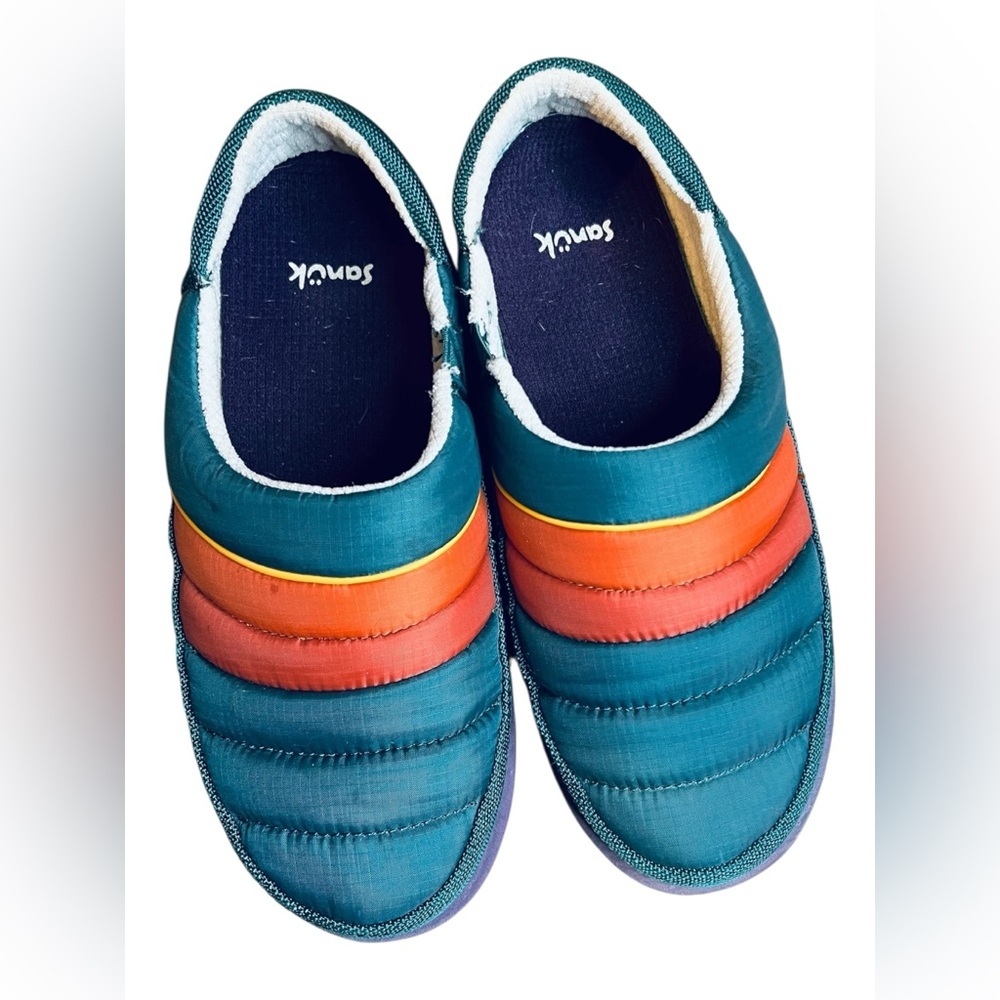 Sanuk Quilted Slip-On Shoes – Size 7 - Picture 4 of 10